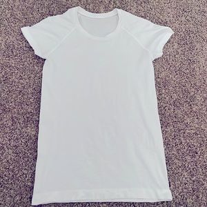 white lululemon swiftly tech size 6